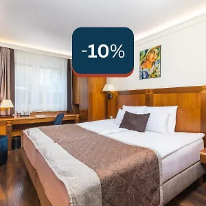 https://carlton.inbudapesthotels.com